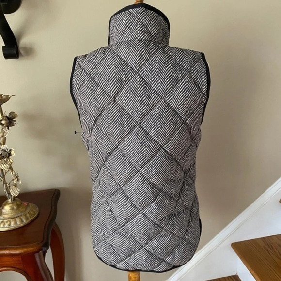 J. Crew Herringbone Excursion Vest XS - Picture 12 of 14